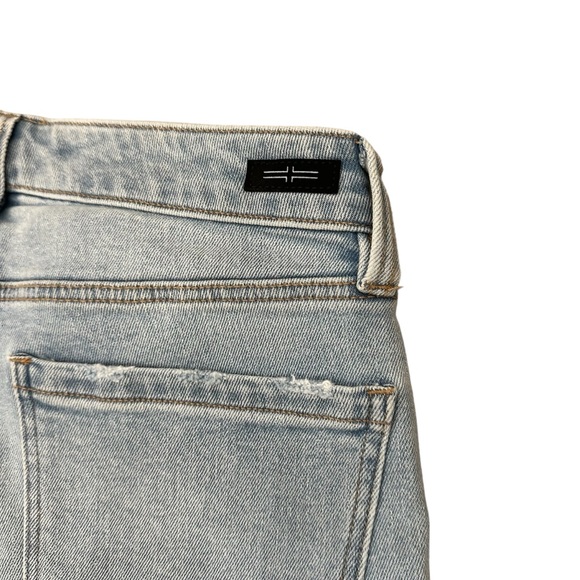 Liverpool The Crop Flare Hannah Jeans - Picture 8 of 13